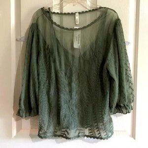 Olive army green sheer 3/4 sleeve top over a tank top M